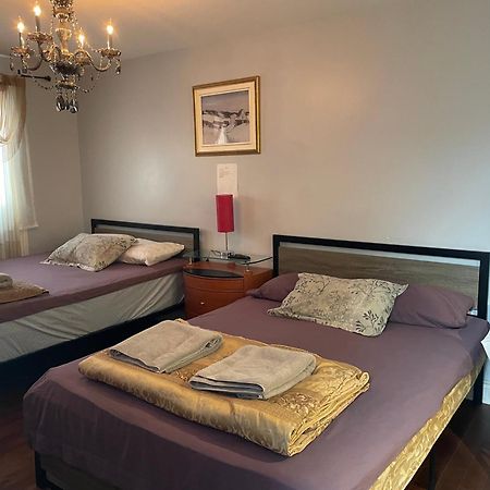 Self Service Small Breakfast, 2 Double Beds Private Room 몬트리올 외부 사진