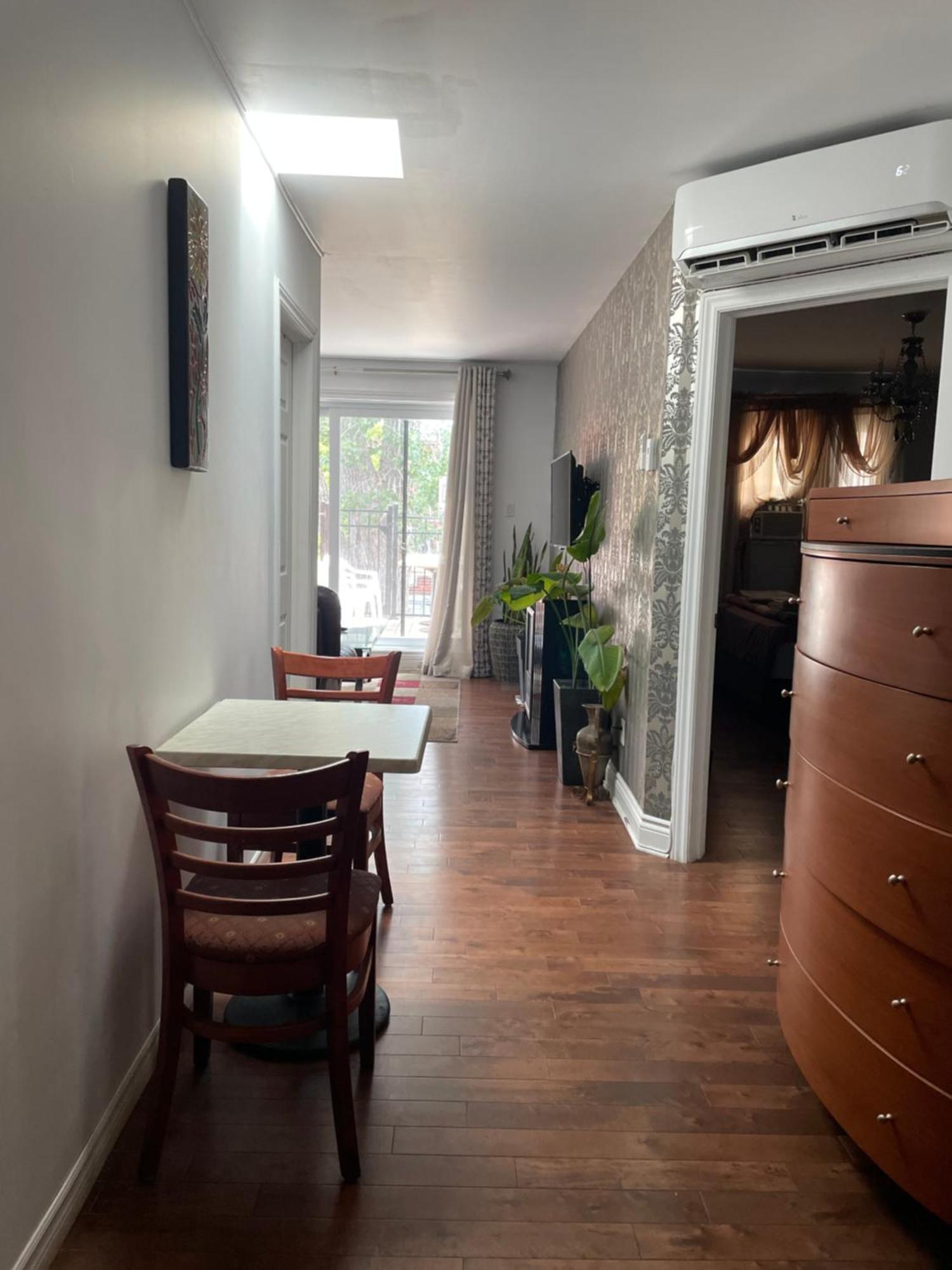 Self Service Small Breakfast, 2 Double Beds Private Room 몬트리올 외부 사진