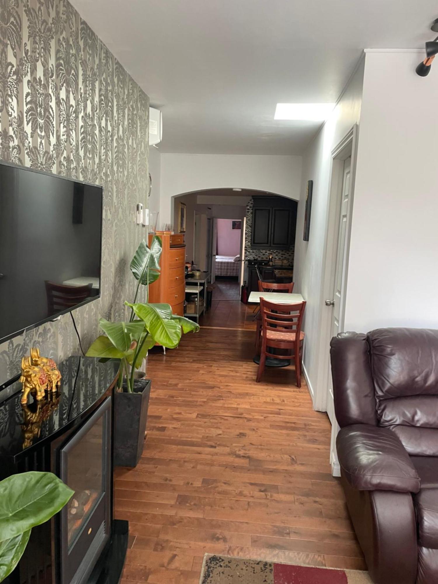 Self Service Small Breakfast, 2 Double Beds Private Room 몬트리올 외부 사진